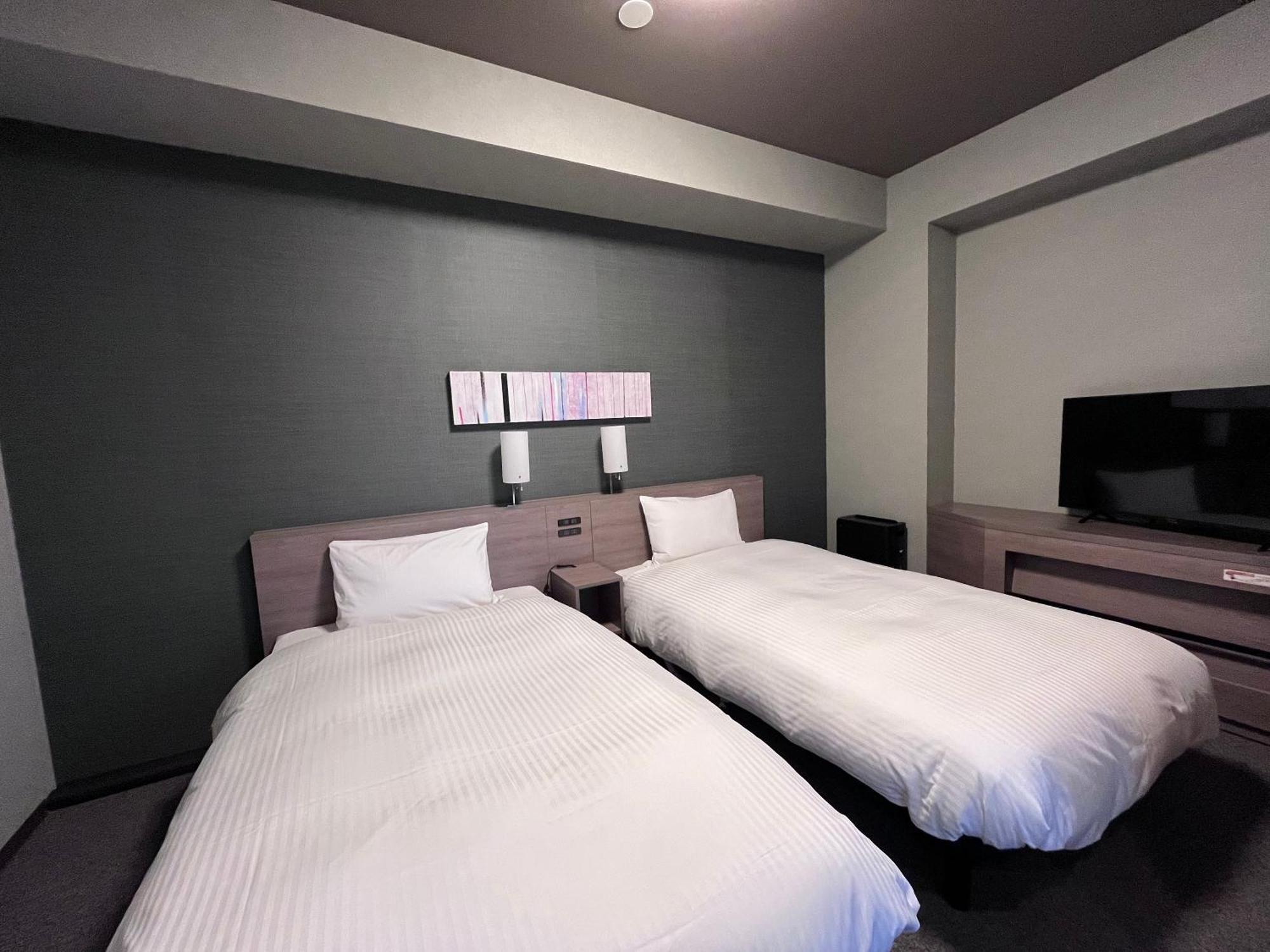 Hotel Route Inn Kuwana Esterno foto