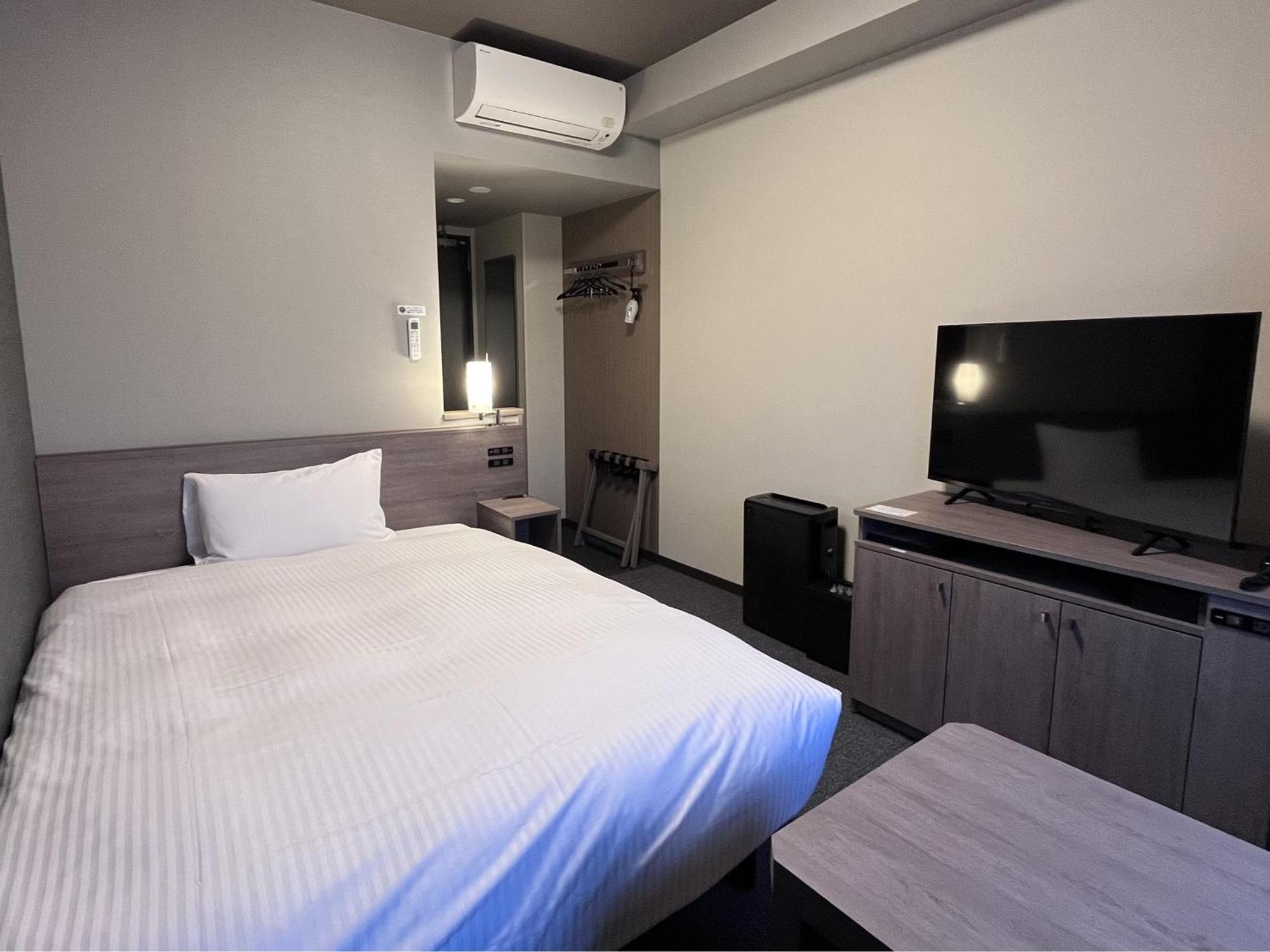 Hotel Route Inn Kuwana Esterno foto